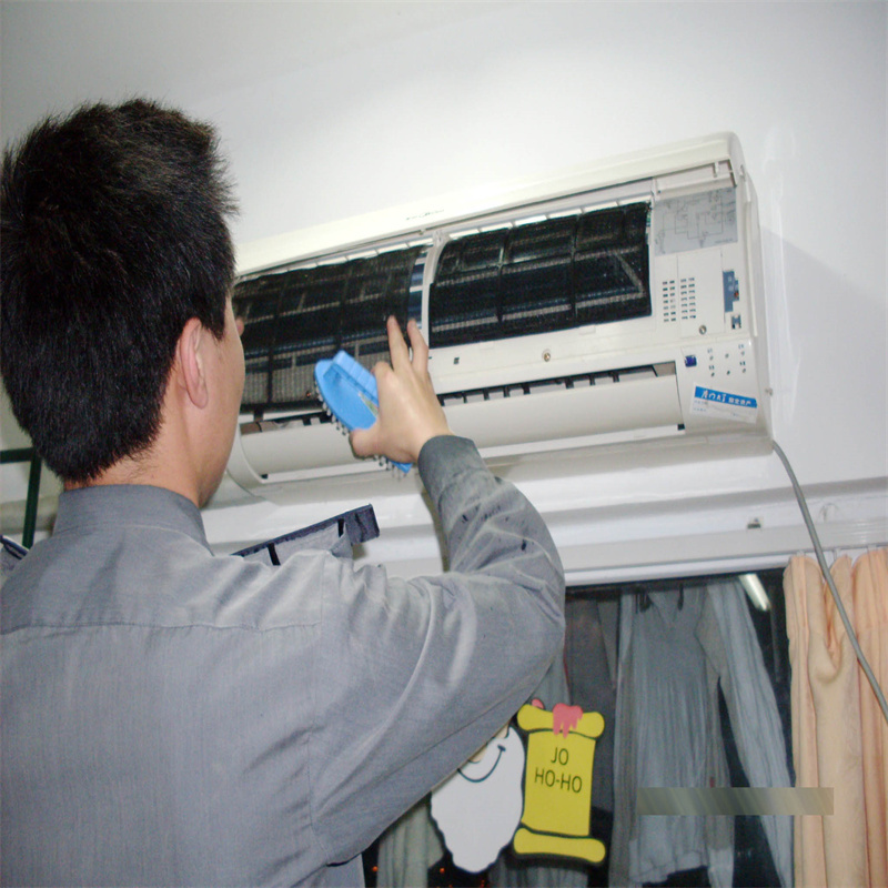 深圳布吉康桥别墅空调从里面漏水维修